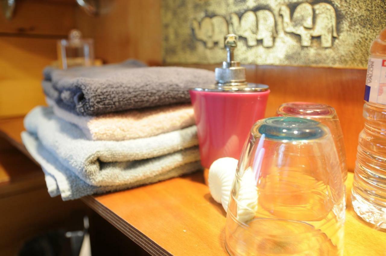 Péniche le défi Bed and Breakfast Marolles-sur-Seine Esterno foto